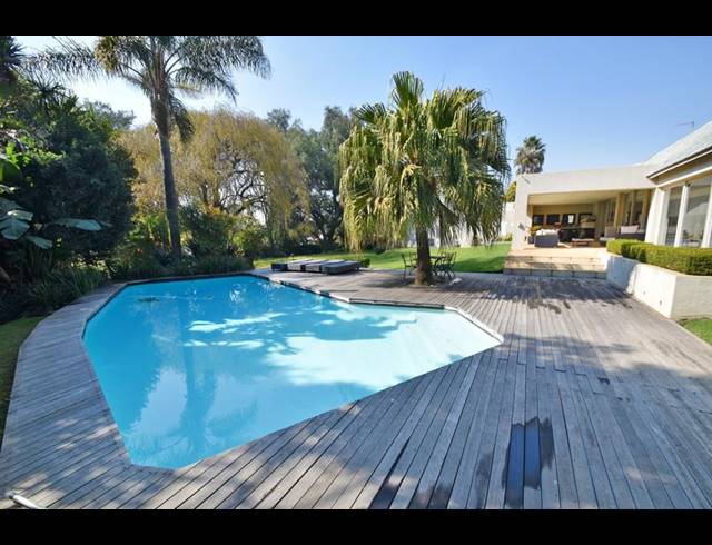 5 BEDROOM HOUSE FOR SALE IN SANDOWN